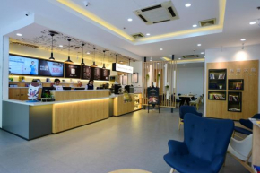 Tours NECC Hongqiao Qibao Ancient Town Hotel